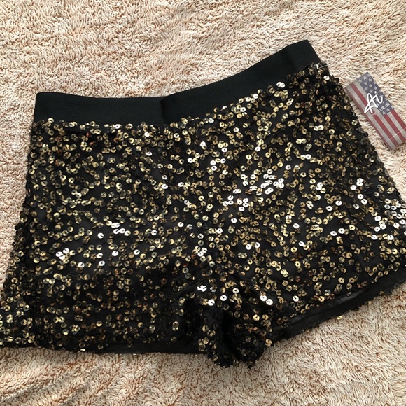 New sequined shorts 💕 - Picture 1 of 3